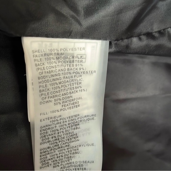 #15 VINCE CAMUTO ~ Long Black Puffer Jacket with Faux Fur Collar and Hood size L - Picture 7 of 12